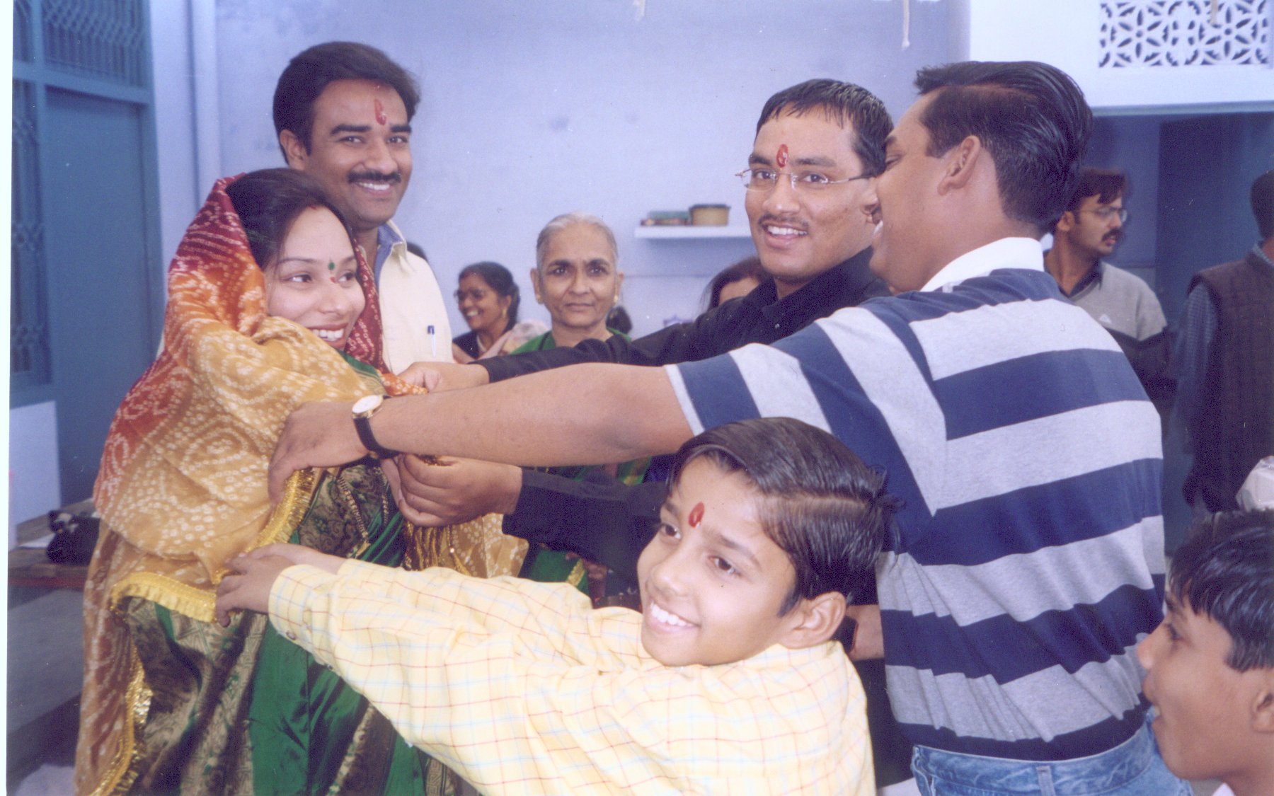 Bhaiya and Bhabhi along with Ajay and Abhay. Click to see larger image.